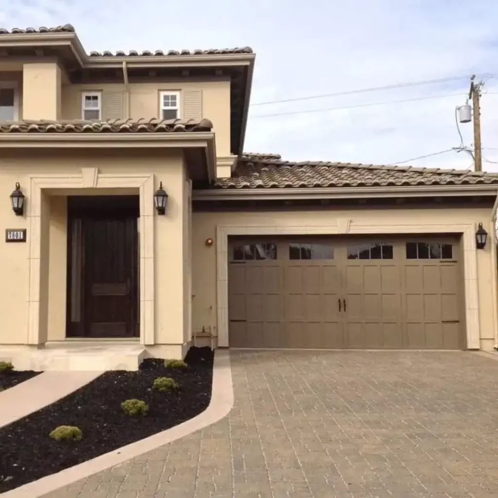 Garage Door Level 10 Overhead Door 10