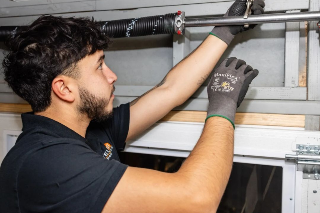 Our residential garage door repair service expert providing services in San Jose, CA.