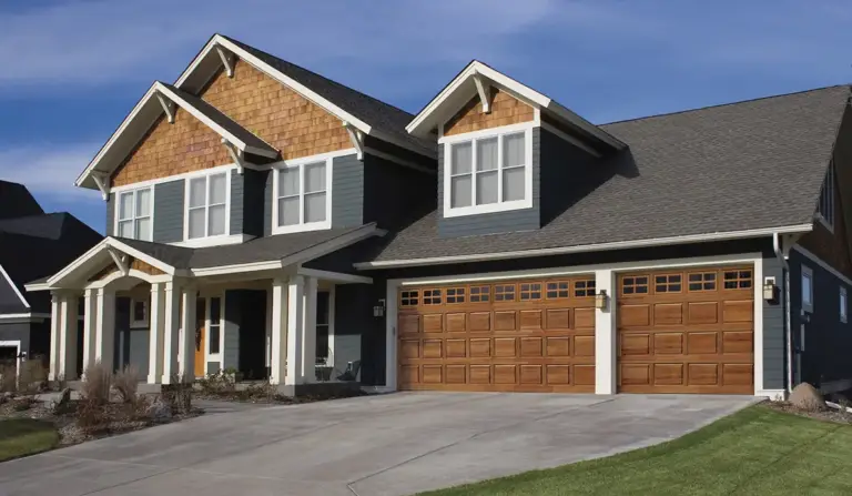 Classic™ Wood
Enhance the natural character of your home with a handcrafted Classic™ Wood garage door